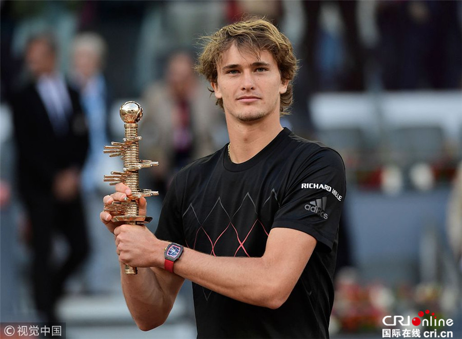 钟内连入三 钟内连入三